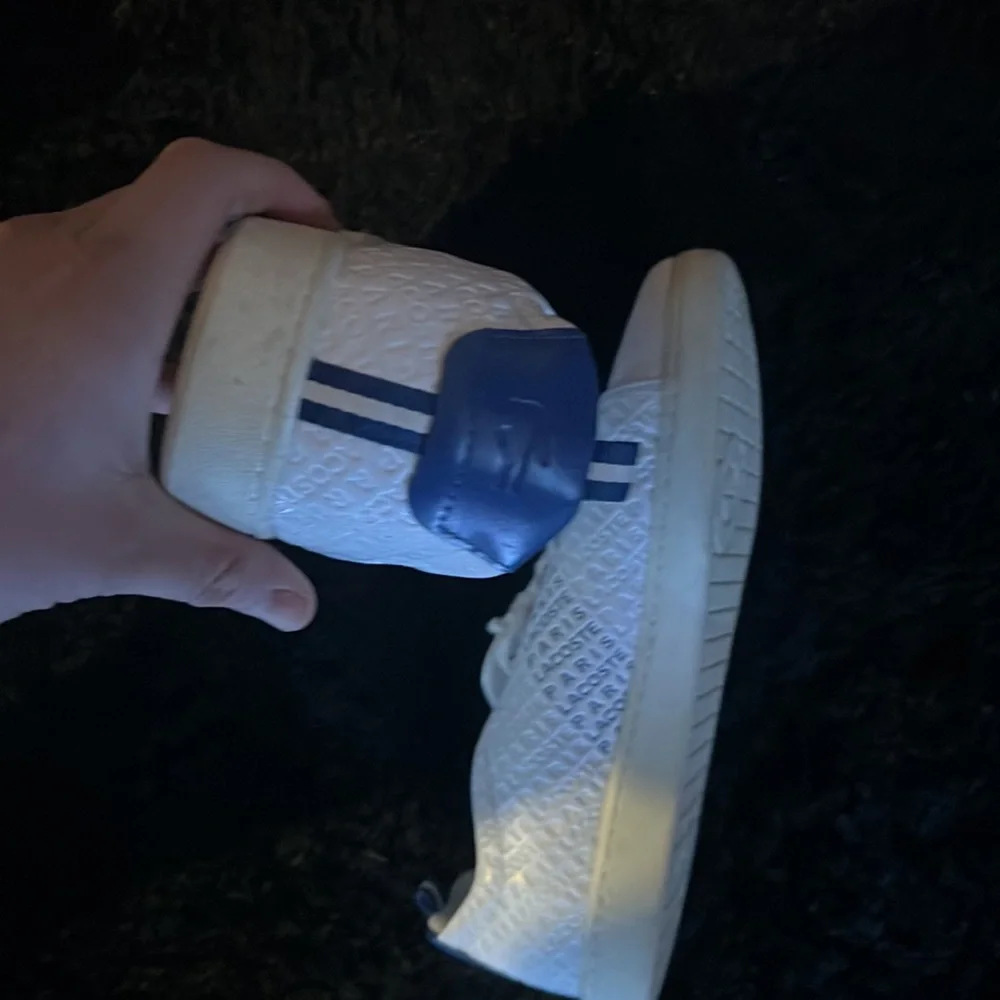 Lacoste - Picture 3 of 3